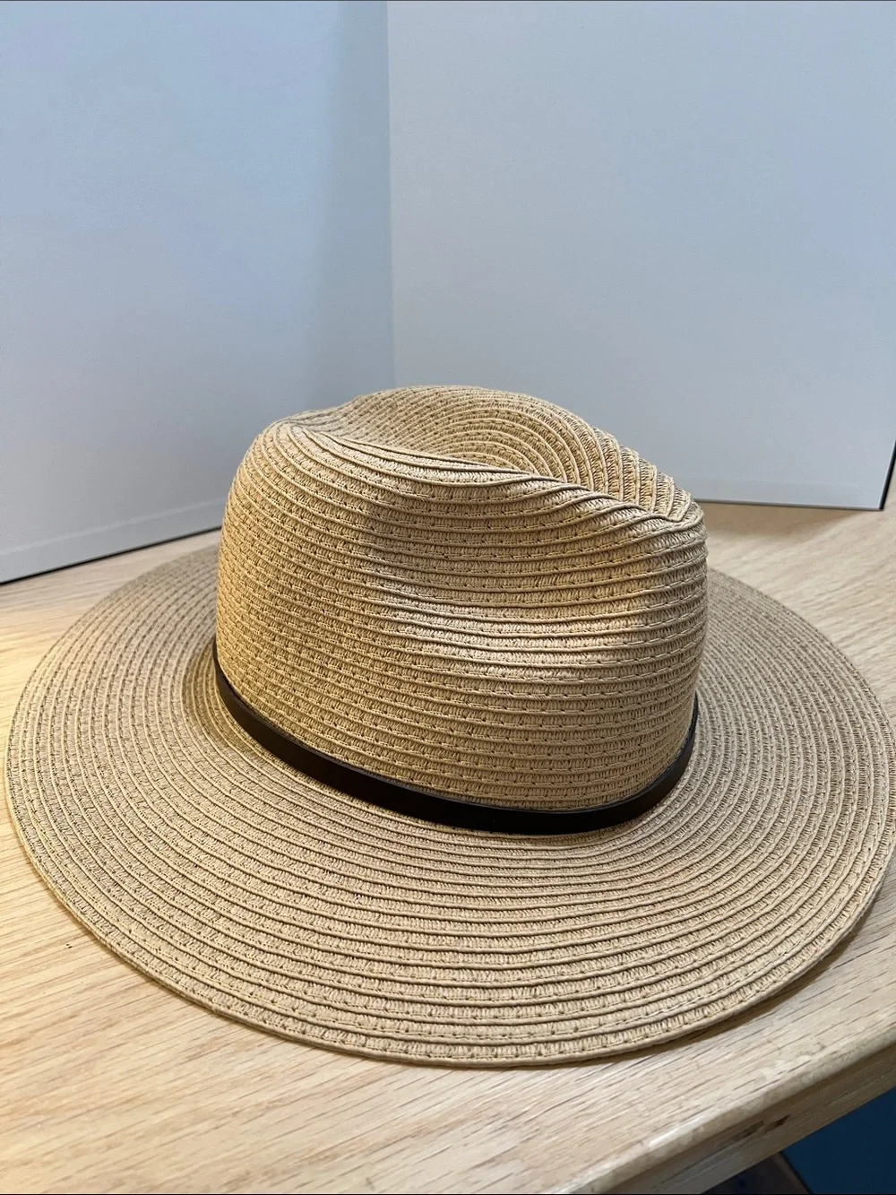 Old Navy Wide Brim Straw Sun Hat with Brown Faux Leather Band